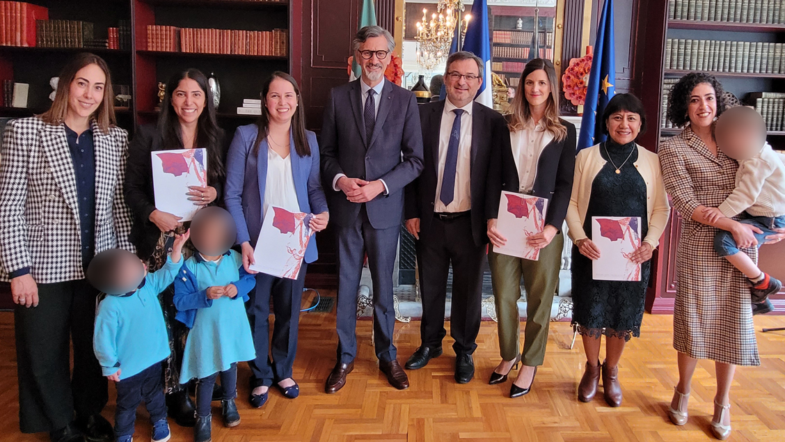 Remise De La Nationalité Française Par Le Consulat Général De France à Mexico La France 